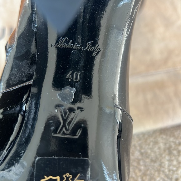 Louis Vuitton Silhouette Ankle Boot - Picture 6 of 6